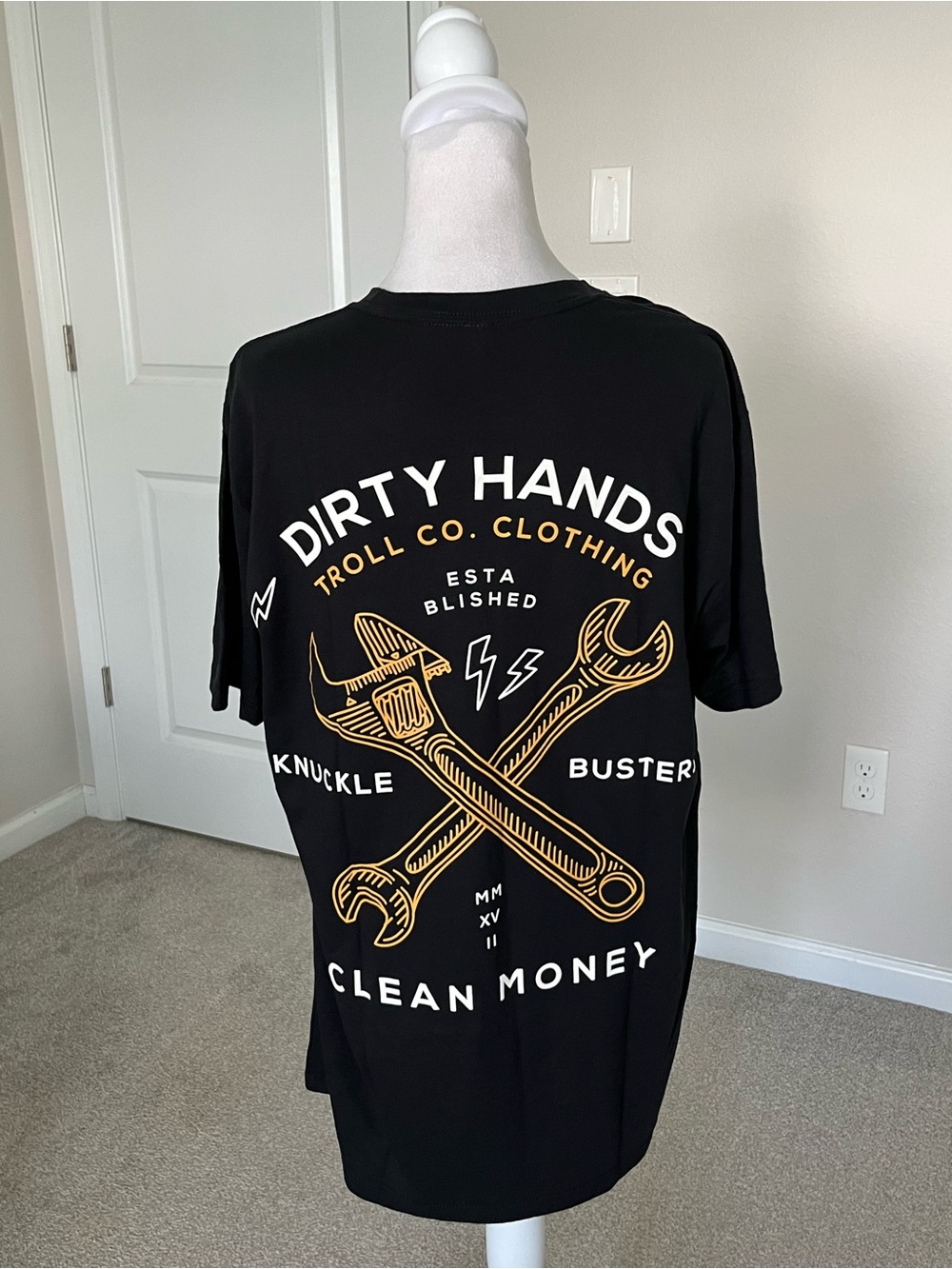 NWT Troll Co. Dirty Hands Clean Money Black Short Sleeve T-Shirt Size L & 3X - Picture 3 of 12